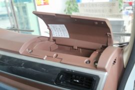 智云E2&nbsp;电动载货车内饰图片