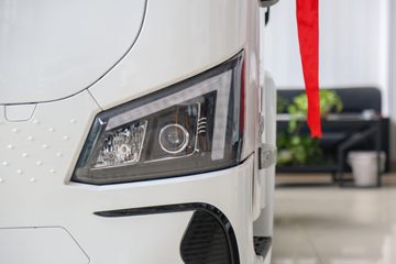 �������ó� ����S300 4.5T 4.2�׵��Ŵ��綯��ʽ�Ῠ(��ɲ)100.46kWhͼƬ