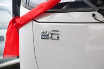 �������ó� ����S300 4.5T 4.2�׵��Ŵ��綯��ʽ�Ῠ(��ɲ)100.46kWhͼƬ