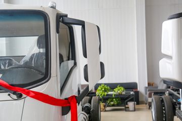 �������ó� ����S300 4.5T 4.2�׵��Ŵ��綯��ʽ�Ῠ(��ɲ)100.46kWhͼƬ