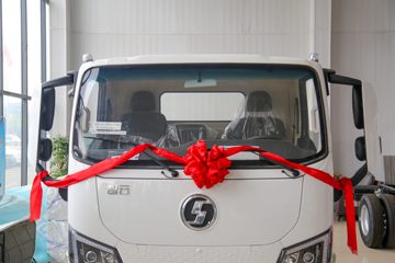 �������ó� ����S300 4.5T 4.2�׵��Ŵ��綯��ʽ�Ῠ(��ɲ)100.46kWhͼƬ