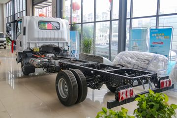 �������ó� ����S300 4.5T 4.2�׵��Ŵ��綯��ʽ�Ῠ(��ɲ)100.46kWhͼƬ