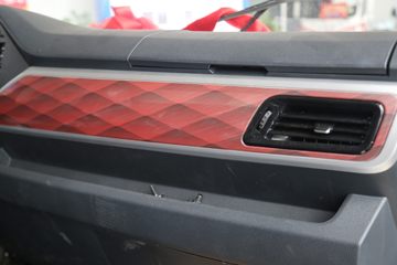 �������ó� ����S300 4.5T 4.2�׵��Ŵ��綯��ʽ�Ῠ(��ɲ)100.46kWhͼƬ