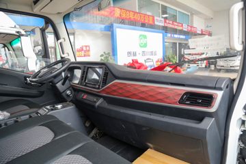 �������ó� ����S300 4.5T 4.2�׵��Ŵ��綯��ʽ�Ῠ(��ɲ)100.46kWhͼƬ