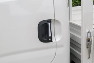 ������Խ��D5EV 3.8T 3.75�׵��Ŵ��綯����΢��55.7kWhͼƬ