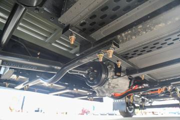 ������Խ��D5EV 3.8T 3.75�׵��Ŵ��綯����΢��55.7kWhͼƬ