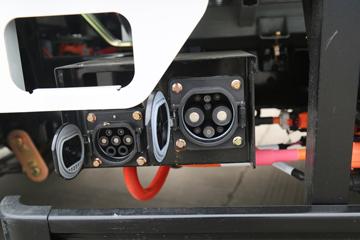 ������Խ��D5EV 3.8T 3.75�׵��Ŵ��綯����΢��55.7kWhͼƬ