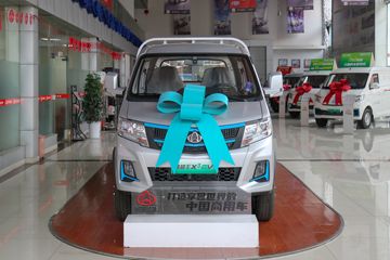 ������Խ��X3 PLUS EV 3.7T 3.6�׵��Ŵ��綯����΢��55.7kWhͼƬ