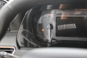 ������Խ��X3 PLUS EV 3.7T 3.6�׵��Ŵ��綯����΢��55.7kWhͼƬ