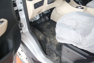 ������Խ��X3 PLUS EV 3.7T 3.6�׵��Ŵ��綯����΢��55.7kWhͼƬ