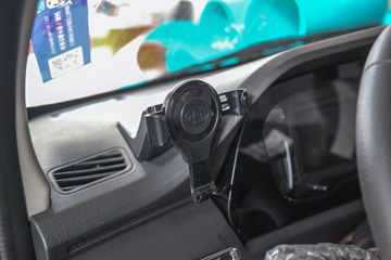 ������Խ��X3 PLUS EV 3.7T 3.6�׵��Ŵ��綯����΢��55.7kWhͼƬ