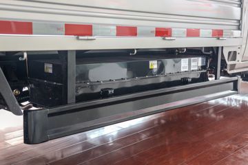 ������Խ��X3 PLUS EV 3.7T 3.6�׵��Ŵ��綯����΢��55.7kWhͼƬ