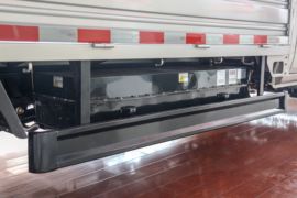 跨越王X3 PLUS EV 电动载货车底盘图片
