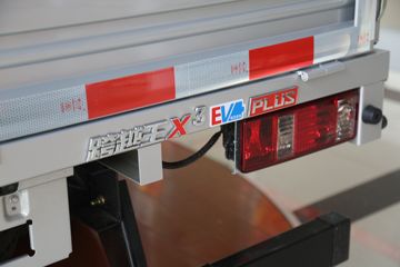 ������Խ��X3 PLUS EV 3.7T 3.6�׵��Ŵ��綯����΢��55.7kWhͼƬ