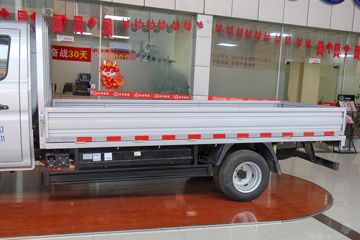 ������Խ��X3 PLUS EV 3.7T 3.6�׵��Ŵ��綯����΢��55.7kWhͼƬ