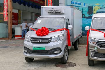 跨越王X1EV&nbsp;电动冷藏车外观图片