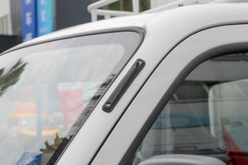 ������Խ��D5 PLUS ������ 2.0L 122���� CNG 4.02�׵��Ų�դʽС��ͼƬ