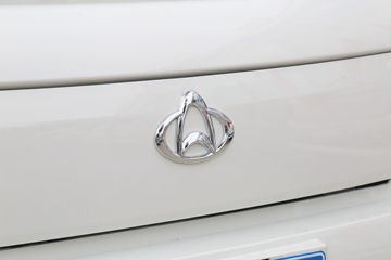 ������Խ��D5 PLUS ������ 2.0L 122���� CNG 4.02�׵��Ų�դʽС��ͼƬ