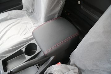 ������Խ��D5 PLUS ������ 2.0L 122���� CNG 4.02�׵��Ų�դʽС��ͼƬ