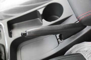 ������Խ��D5 PLUS ������ 2.0L 122���� CNG 4.02�׵��Ų�դʽС��ͼƬ