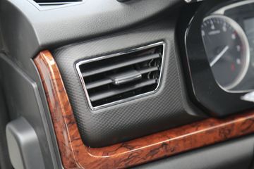 ������Խ��D5 PLUS ������ 2.0L 122���� CNG 4.02�׵��Ų�դʽС��ͼƬ