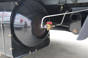 ������Խ��D5 PLUS ������ 2.0L 122���� CNG 4.02�׵��Ų�դʽС��ͼƬ