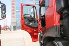 东风新疆 天龙KL燃气 500马力 6X4 CNG牵引车(8*260气瓶)(DFV4258GP6C1)