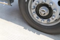 东风新疆 天龙KL燃气 500马力 6X4 CNG牵引车(8*260气瓶)(DFV4258GP6C1)