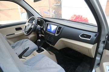 ������Խ �±�T3 ������ 1.6L ���� 122���� 3.04�׵�����ʽ΢��(��̥)(SC5031XXYTMD6B1)ͼƬ