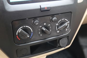 ������Խ �±�T3 ������ 1.6L ���� 122���� 3.04�׵�����ʽ΢��(��̥)(SC5031XXYTMD6B1)ͼƬ