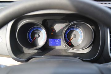 ������Խ �±�T3 ������ 1.6L ���� 122���� 3.04�׵�����ʽ΢��(��̥)(SC5031XXYTMD6B1)ͼƬ