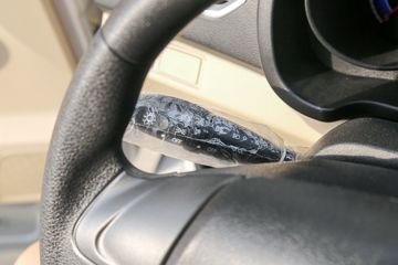 ������Խ �±�T3 ������ 1.6L ���� 122���� 3.04�׵�����ʽ΢��(��̥)(SC5031XXYTMD6B1)ͼƬ