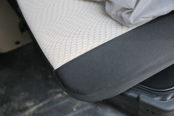 ������Խ �±�T3 ������ 1.6L ���� 122���� 3.04�׵�����ʽ΢��(��̥)(SC5031XXYTMD6B1)ͼƬ