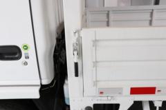 庆铃 五十铃100P 130马力 3.6米单排栏板轻卡(QL1041MVHA)