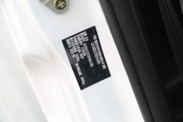 ������Խ��D5 PLUS ������ 2.0L 122���� CNG 3.935�׵�����ʽС��(SC5031XXYUFD61CNG)ͼƬ