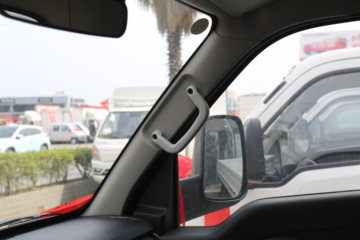 ������Խ��D5 PLUS ������ 2.0L 122���� CNG 3.935�׵�����ʽС��(SC5031XXYUFD61CNG)ͼƬ