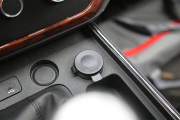 ������Խ��D5 PLUS ������ 2.0L 122���� CNG 3.935�׵�����ʽС��(SC5031XXYUFD61CNG)ͼƬ