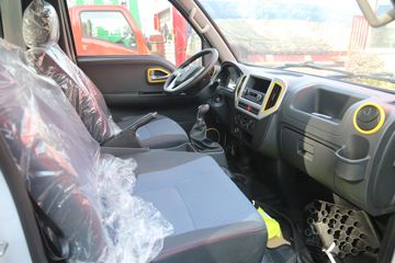 ����;�� T5 1.6L 122���� ���� 3.5�׵�������С��(EQ1031S16QCC)ͼƬ