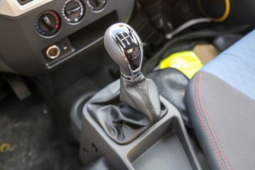 ����;�� T5 1.6L 122���� ���� 3.5�׵�������С��(EQ1031S16QCC)ͼƬ