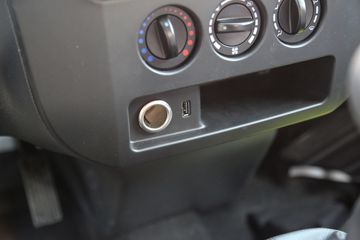 ����;�� T5 1.6L 122���� ���� 3.5�׵�������С��(EQ1031S16QCC)ͼƬ