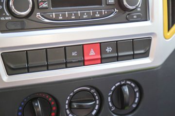 ����;�� T5 1.6L 122���� ���� 3.5�׵�������С��(EQ1031S16QCC)ͼƬ