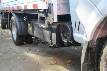 ����;�� T5 1.6L 122���� ���� 3.5�׵�������С��(EQ1031S16QCC)ͼƬ