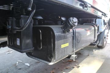 ����;�� T5 1.6L 122���� ���� 3.5�׵�������С��(EQ1031S16QCC)ͼƬ