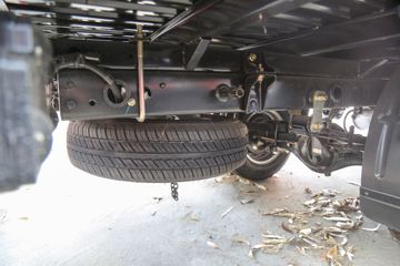 ����;�� T5 1.6L 122���� ���� 3.5�׵�������С��(EQ1031S16QCC)ͼƬ