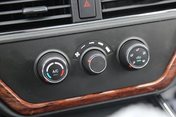 ������Խ��D5 PLUS ������ 2.0L 122���� CNG 3.05��˫������С��ͼƬ
