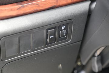 ������Խ��D5 PLUS ������ 2.0L 122���� CNG 3.05��˫������С��ͼƬ