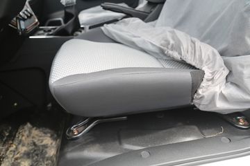 ������Խ��D5 PLUS ������ 2.0L 122���� CNG 3.05��˫������С��ͼƬ