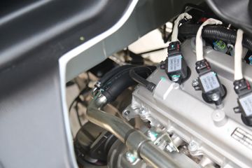 ������Խ��D5 PLUS ������ 2.0L 122���� CNG 3.05��˫������С��ͼƬ