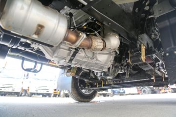 ������Խ��D5 PLUS ������ 2.0L 122���� CNG 3.05��˫������С��ͼƬ