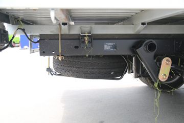 ������Խ��D5 PLUS ������ 2.0L 122���� CNG 3.05��˫������С��ͼƬ